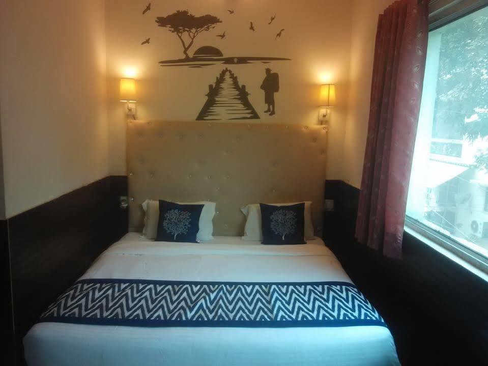 Lazeez Hotel New Delhi Exterior foto
