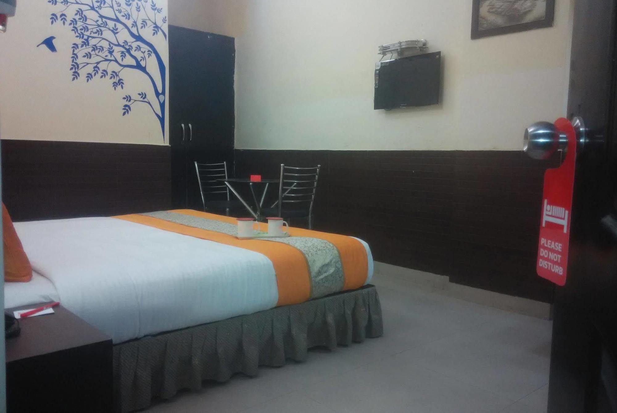 Lazeez Hotel New Delhi Exterior foto